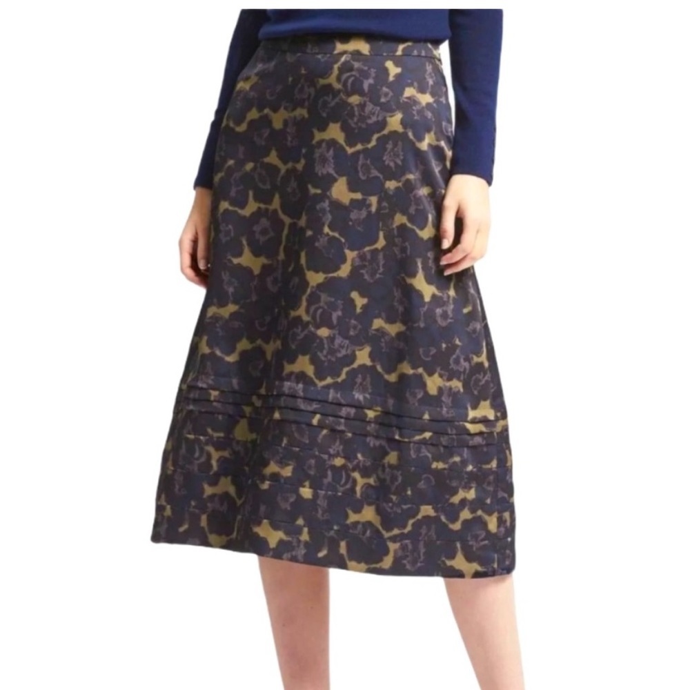 Banana Republic Skirt Size 8 Floral Print Midi A Line Satin Purple Color